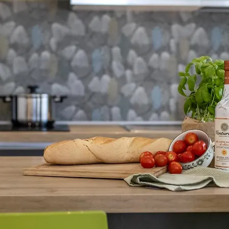 Appartamento La Vela Latina - Mytouristhome *